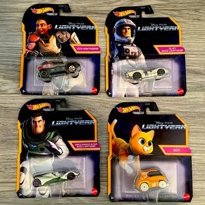 NWT! Hot Wheels Lightyear Car set